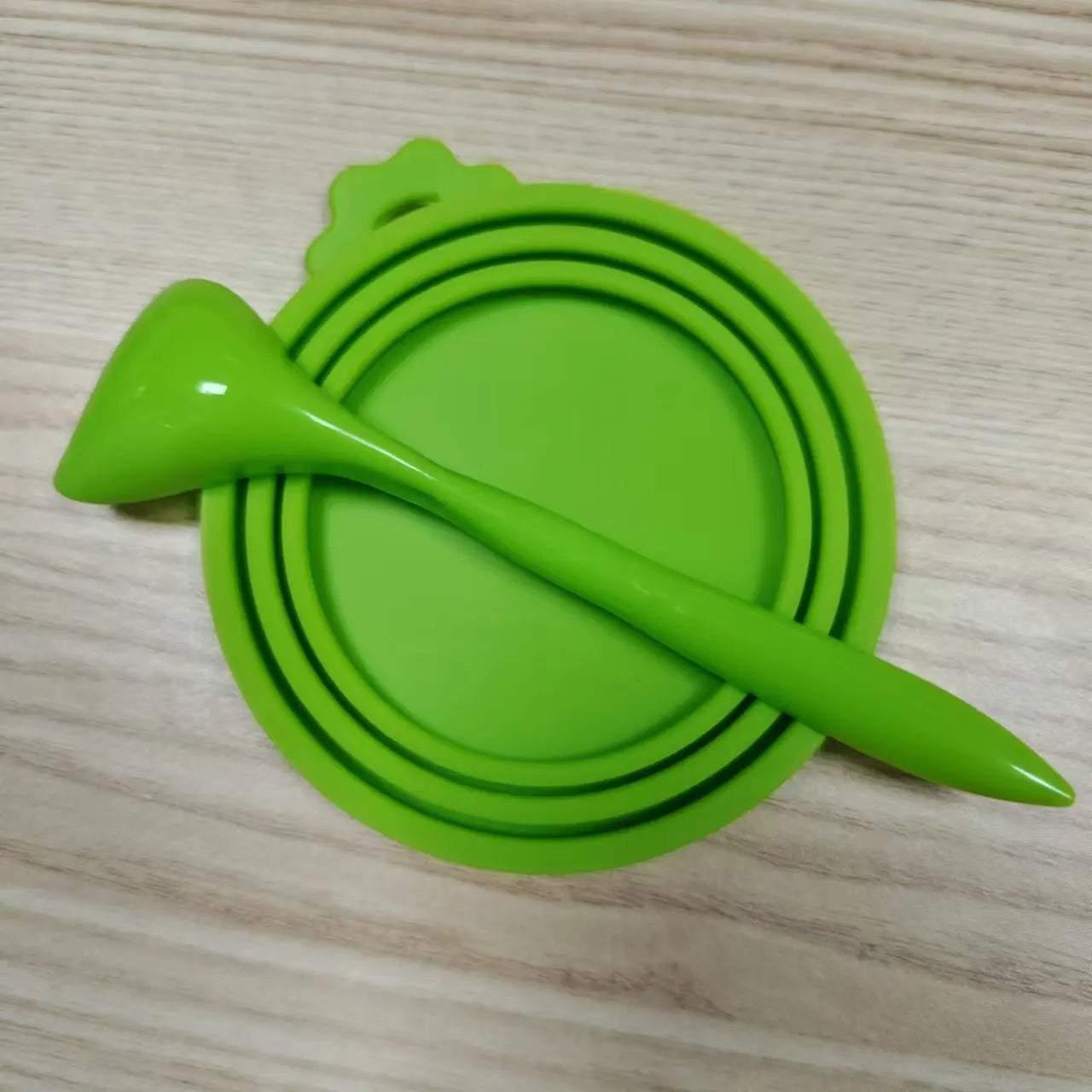 Silicone Pet Food Can Lids with Spoon Set